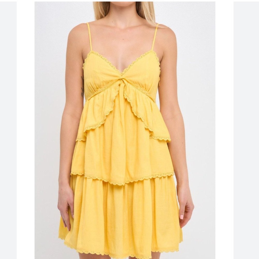 FREE THE ROSES Women's Yellow Lace Trimmed Cascade Tiered Mini Dress